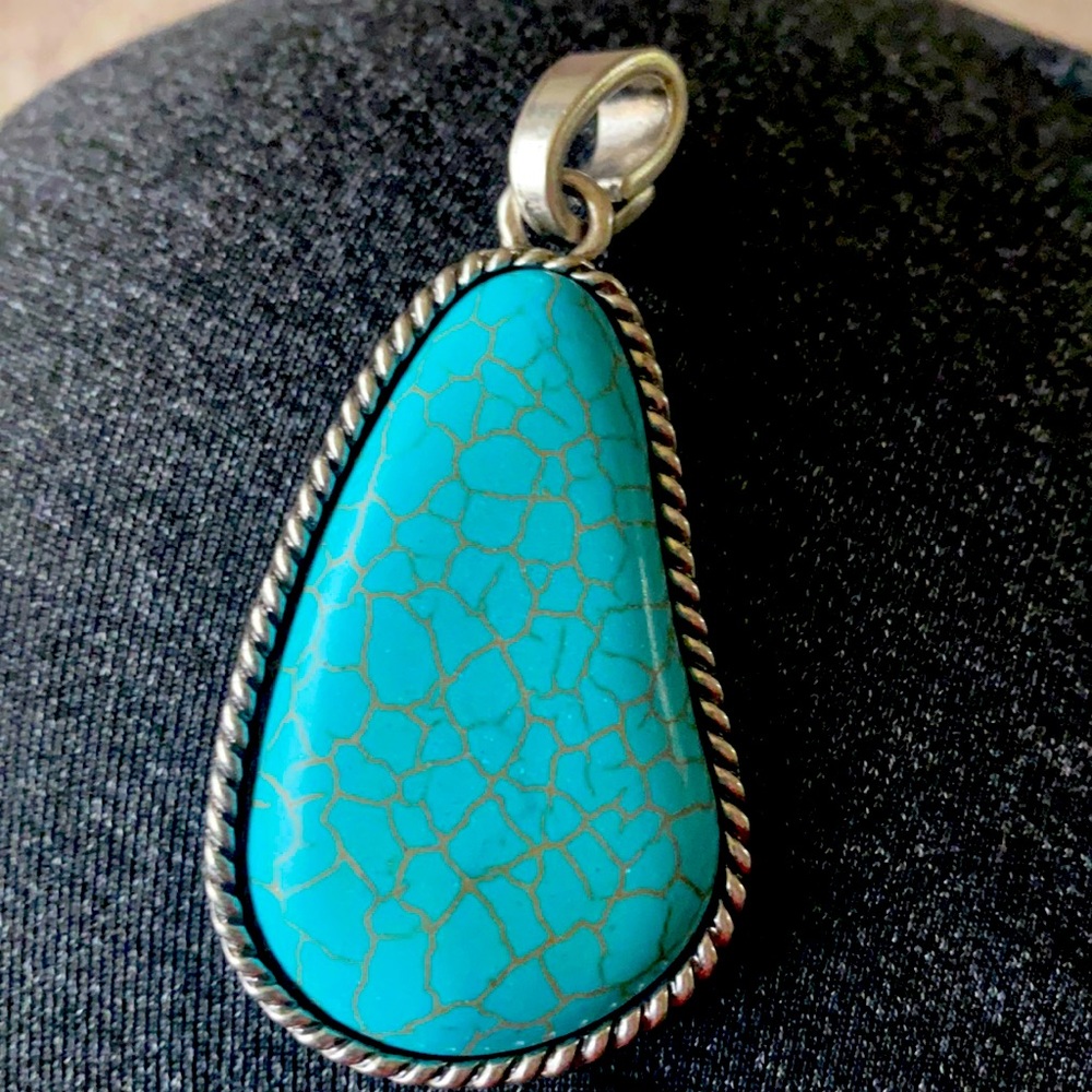 Necklace piece